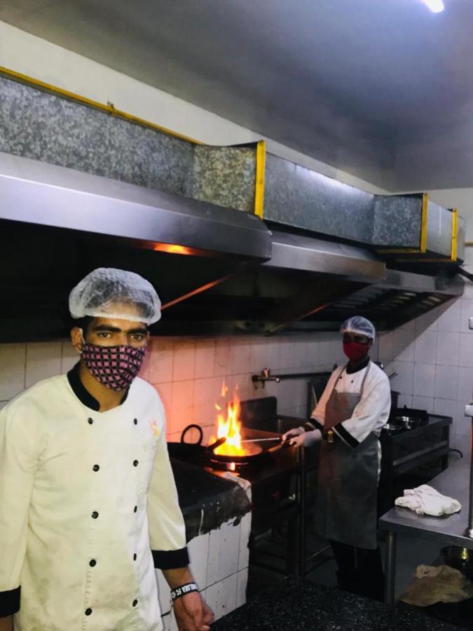 Hotel Grand Bee Bangalore Eksteriør billede