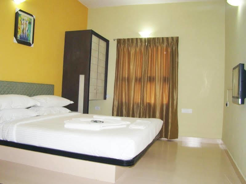 Hotel Grand Bee Bangalore Eksteriør billede