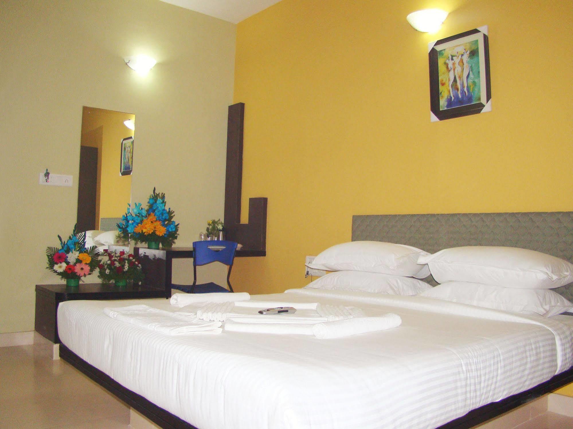 Hotel Grand Bee Bangalore Eksteriør billede